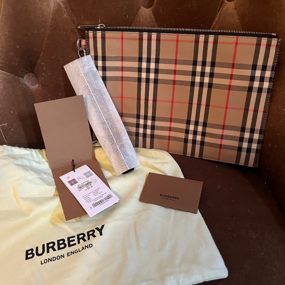 Burberry wristlet/pouch